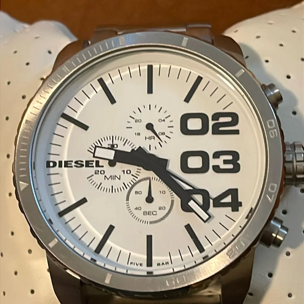 Diesel Men's Watch Stainless Steel White Dial XL Franchise Chronograph DZ4219